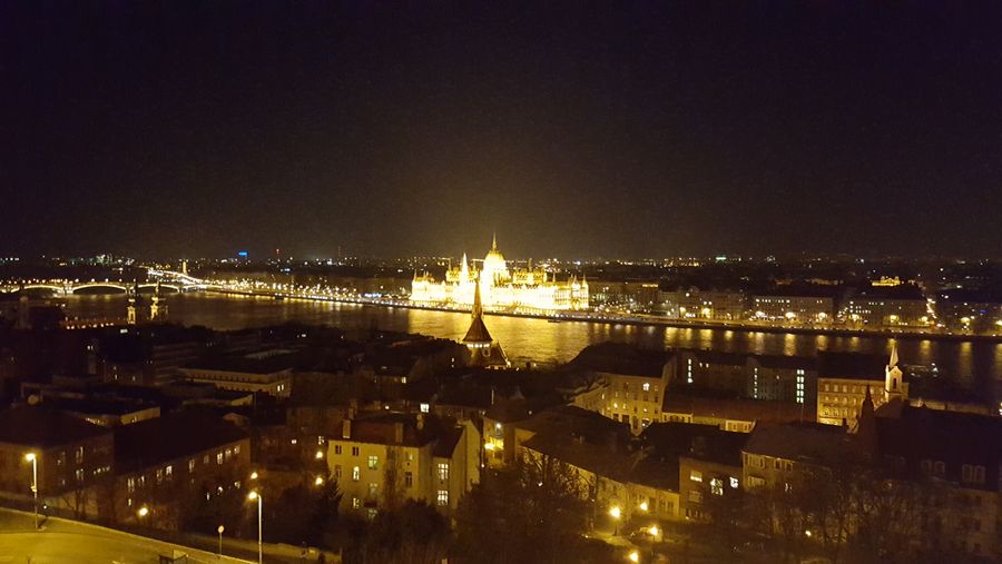 Parlamento e Danubio a Budapest