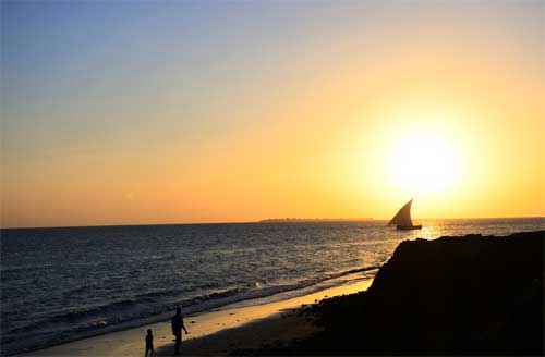 foto tramonto sul mare Zanzibar